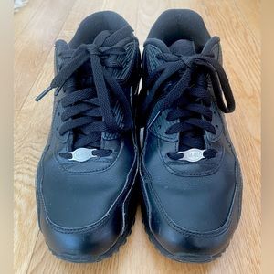 Nike Air Max 90 LTR Black Size 7 (men’s), but I’m a size 8-8.5 women’s